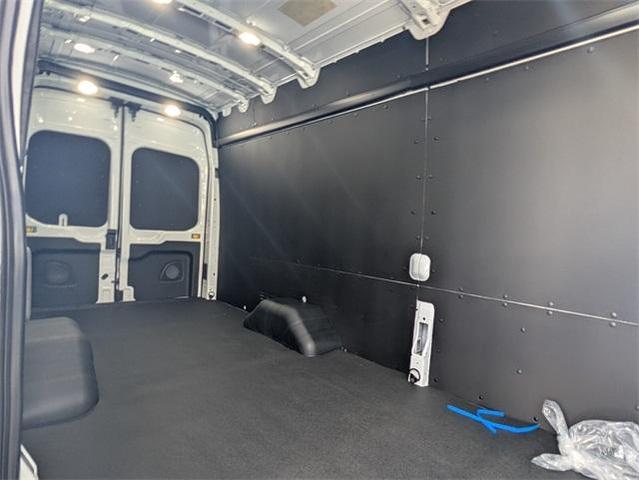Photo of 2025 Oxford White Ford Transit-350