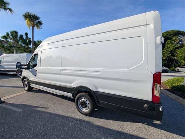Photo of 2025 Oxford White Ford Transit-350