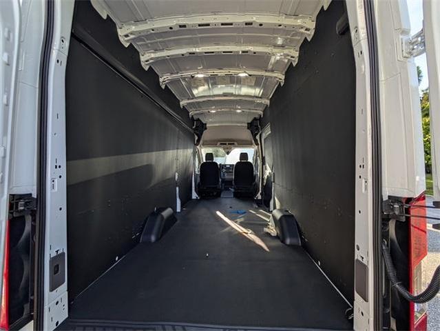 Photo of 2025 Oxford White Ford Transit-350
