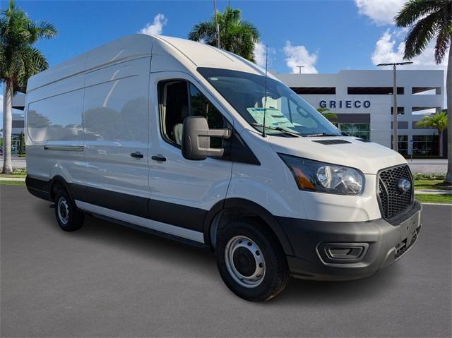 Photo of 2025 Oxford White Ford Transit-350