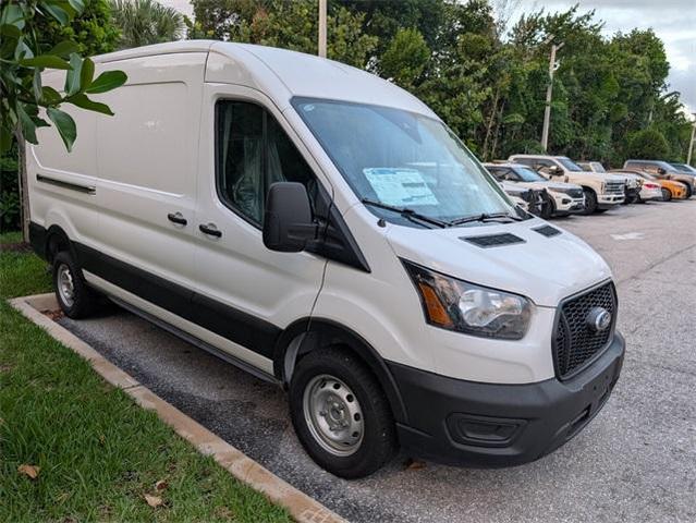 Photo of 2025 Oxford White Ford Transit-250
