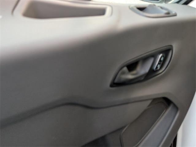 Photo of 2025 Oxford White Ford Transit-250