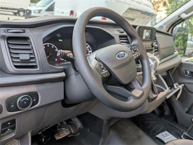 Photo of 2025 Oxford White Ford Transit-250