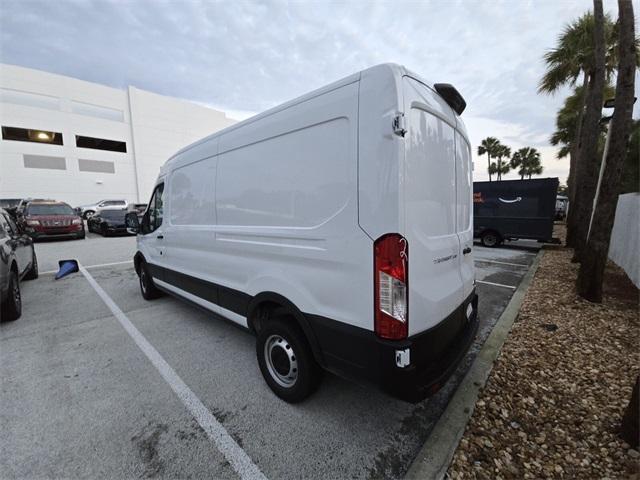 Photo of 2025 Oxford White Ford Transit-250