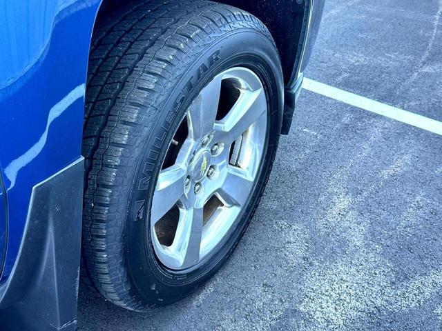 Photo of 2016 Deep Ocean Blue Metallic Chevrolet Silverado 1500