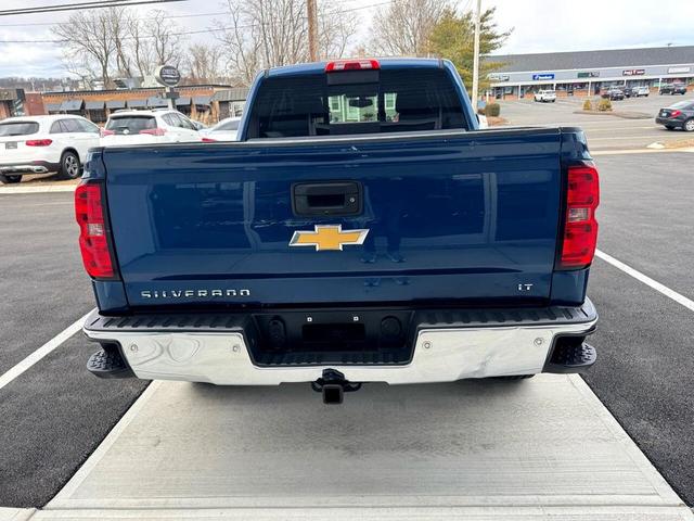 Photo of 2016 Deep Ocean Blue Metallic Chevrolet Silverado 1500