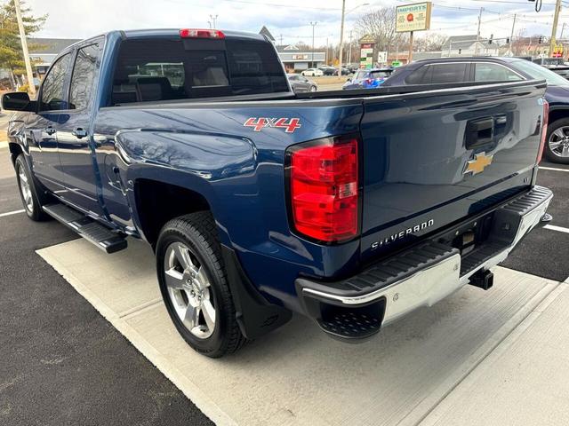 Photo of 2016 Deep Ocean Blue Metallic Chevrolet Silverado 1500