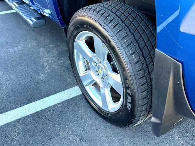 Photo of 2016 Deep Ocean Blue Metallic Chevrolet Silverado 1500