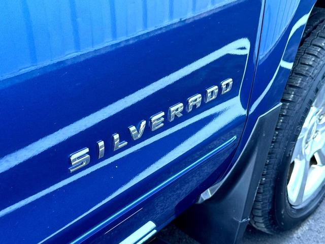 Photo of 2016 Deep Ocean Blue Metallic Chevrolet Silverado 1500
