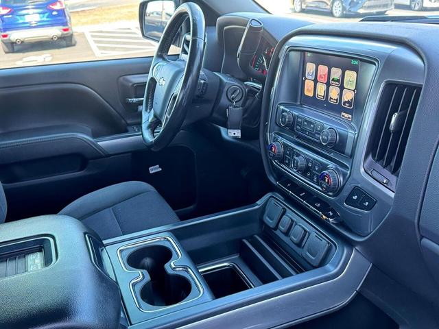 Photo of 2016 Deep Ocean Blue Metallic Chevrolet Silverado 1500