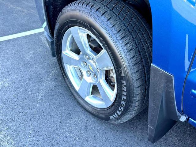 Photo of 2016 Deep Ocean Blue Metallic Chevrolet Silverado 1500