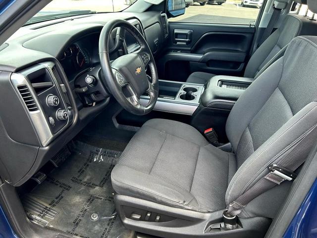 Photo of 2016 Deep Ocean Blue Metallic Chevrolet Silverado 1500