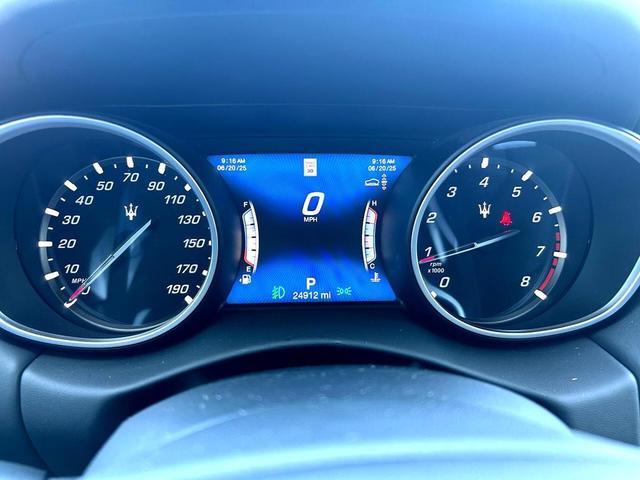 Photo of 2018 Gray Maserati Levante