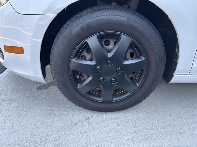 Photo of 2010 Candy White Volkswagen Golf