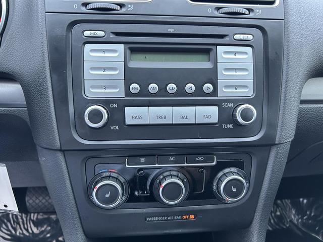 Photo of 2010 Candy White Volkswagen Golf