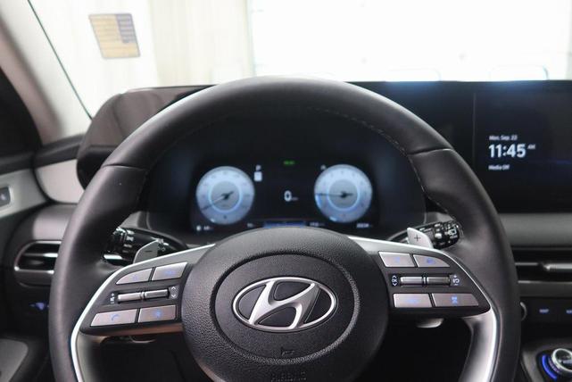 Photo of 2025 Abyss Black Pearl Hyundai PALISADE