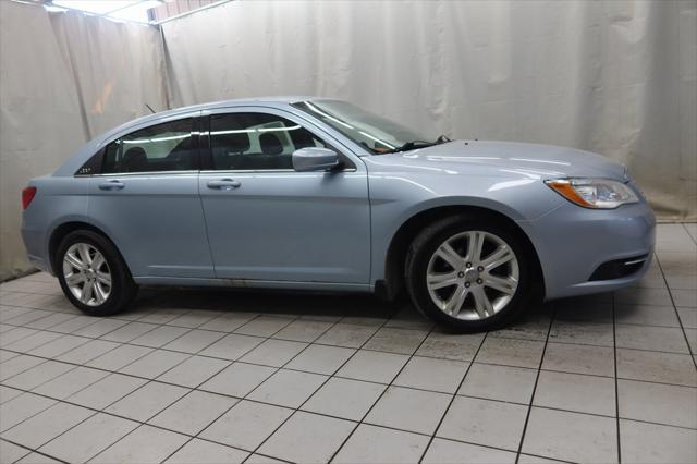 2013 Chrysler 200