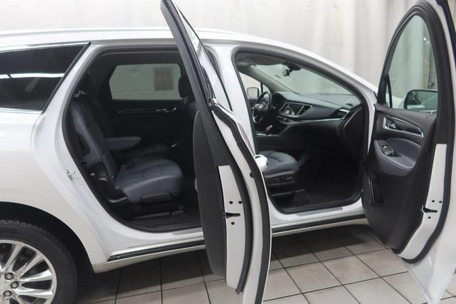 Photo of 2021 White Frost Tricoat Buick Enclave