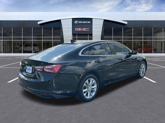 Photo of 2019 Mosaic Black Metallic Chevrolet Malibu