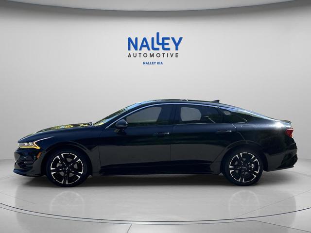 Photo of 2022 Ebony Black Kia K5