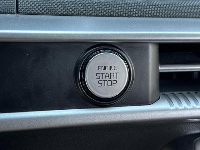 Photo of 2022 Ebony Black Kia K5