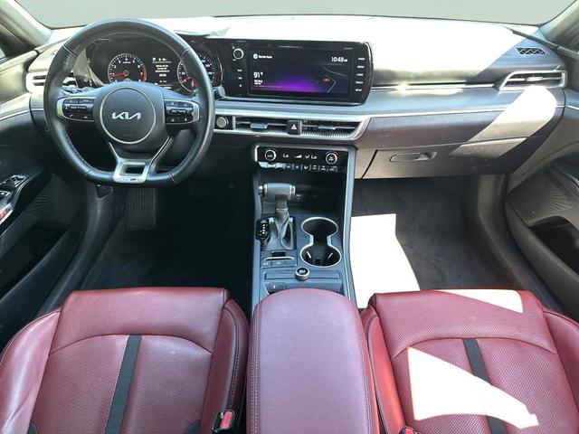 Photo of 2022 Ebony Black Kia K5