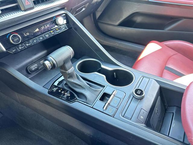 Photo of 2022 Ebony Black Kia K5