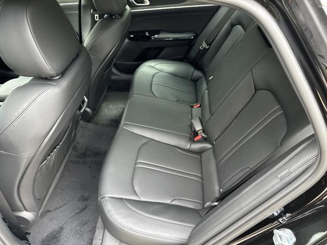 Photo of 2025 Aurora Black Pearl Kia K5