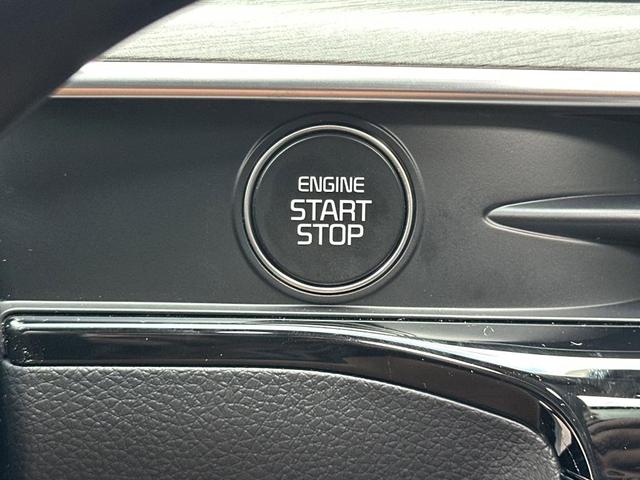 Photo of 2025 Aurora Black Pearl Kia K5
