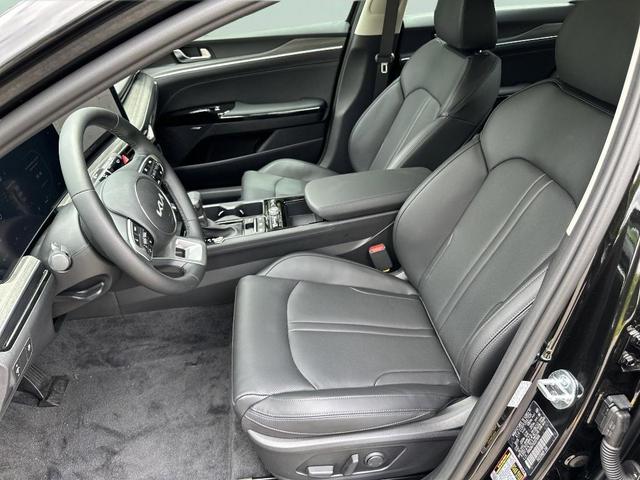 Photo of 2025 Aurora Black Pearl Kia K5