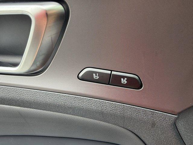 Photo of 2026 Ebony Black Kia Sportage