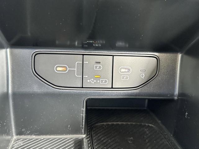 Photo of 2025 Glacial White Pearl Kia Sorento