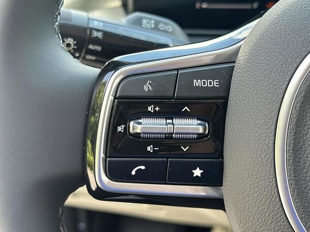 Photo of 2025 Glacial White Pearl Kia Sorento