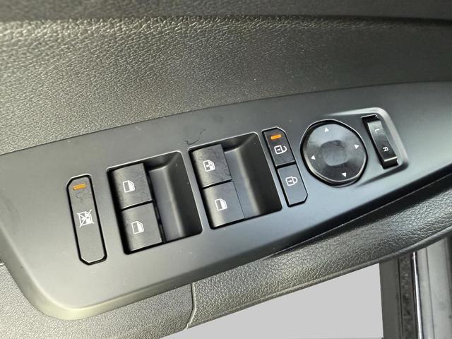 Photo of 2026 Ebony Black Kia Sportage