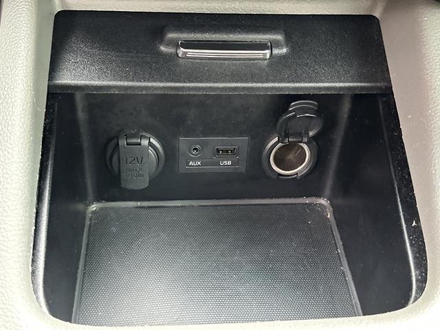 Photo of 2014 Bright Silver Kia Forte