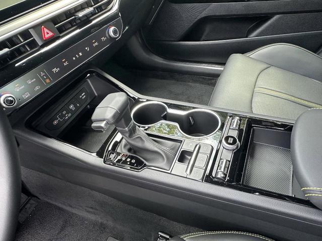 Photo of 2026 Aurora Black Pearl Kia K5