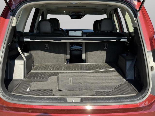 Photo of 2023 Red Kia Telluride