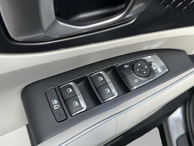 Photo of 2025 Wolf Gray Kia Sorento