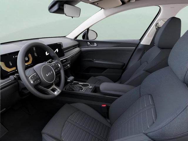 Photo of 2026 Aurora Black Pearl Kia K5