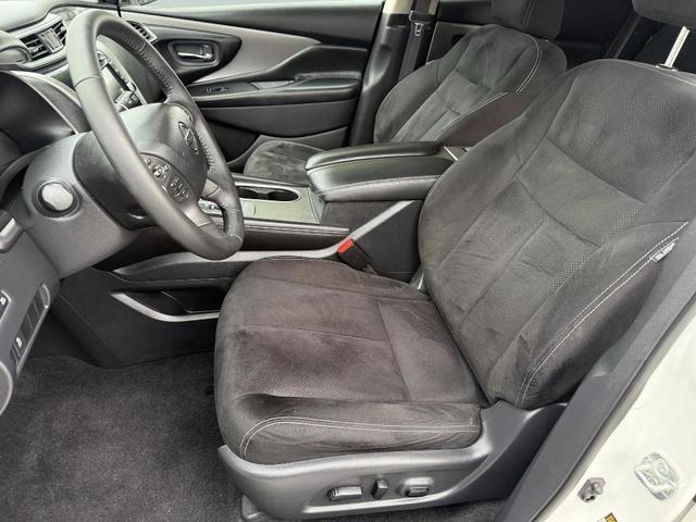 Photo of 2019 White Nissan Murano