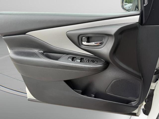 Photo of 2019 White Nissan Murano