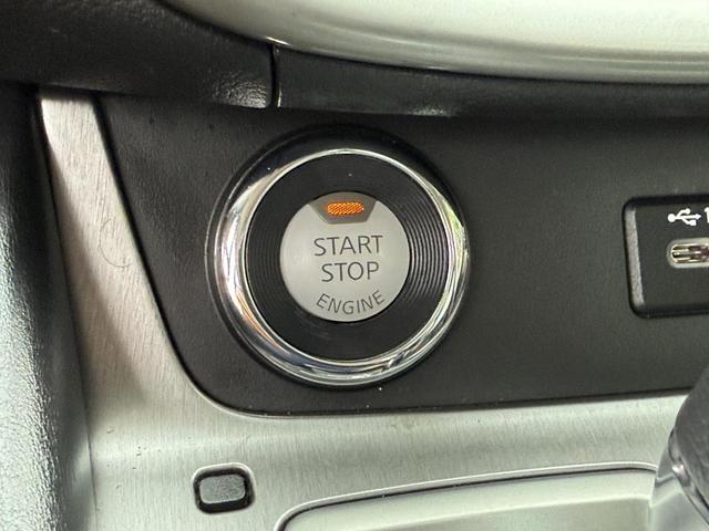 Photo of 2019 White Nissan Murano