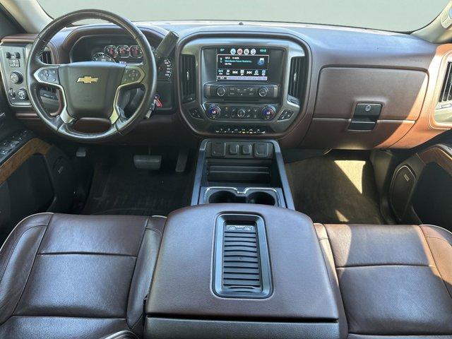 Photo of 2018 Iridescent Pearl Tricoat Chevrolet Silverado 1500