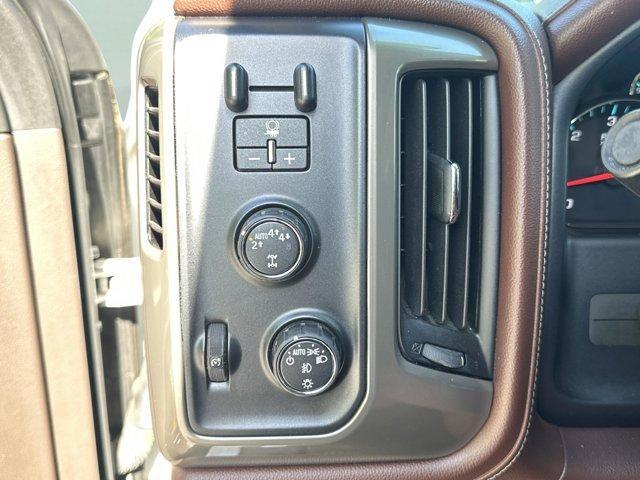 Photo of 2018 Iridescent Pearl Tricoat Chevrolet Silverado 1500