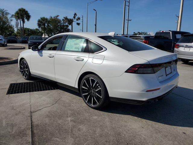 Photo of 2025 Platinum White Pearl Honda Accord Hybrid