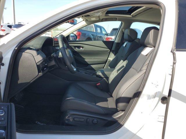 Photo of 2025 Platinum White Pearl Honda Accord Hybrid