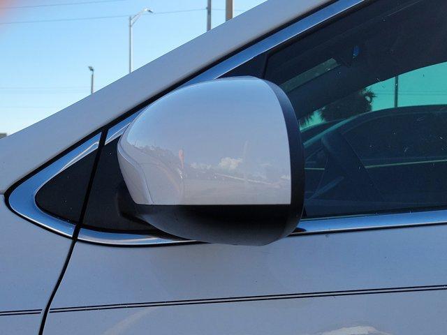 Photo of 2019 Clear White Kia Sportage