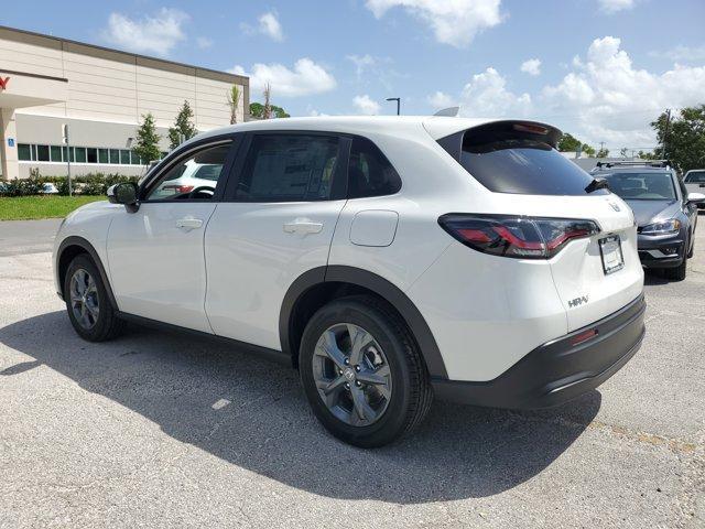 Photo of 2026 Platinum White Pearl Honda HR-V