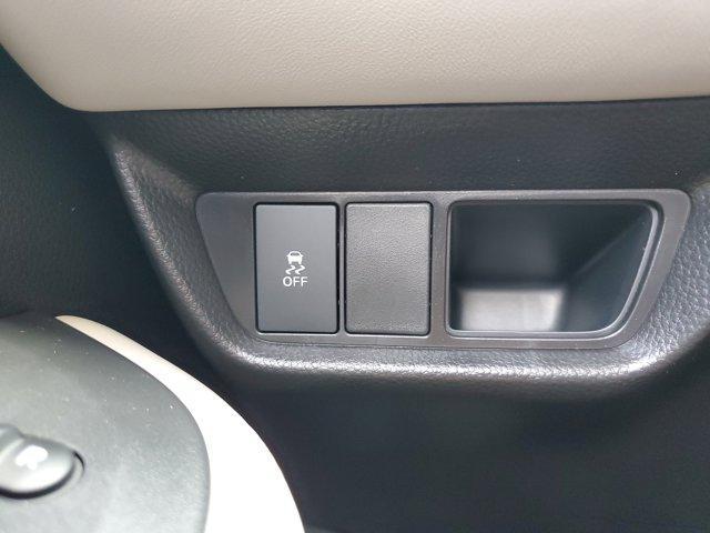 Photo of 2026 Platinum White Pearl Honda HR-V