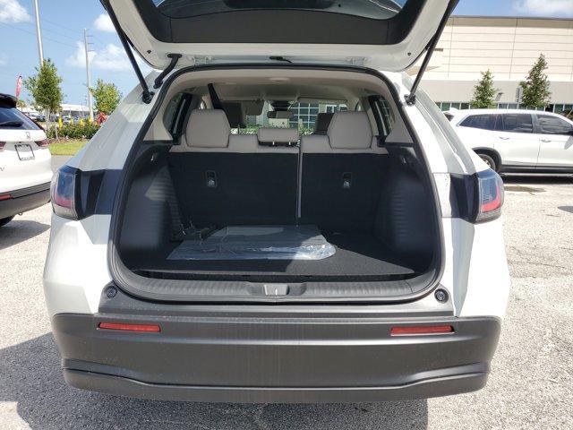 Photo of 2026 Platinum White Pearl Honda HR-V